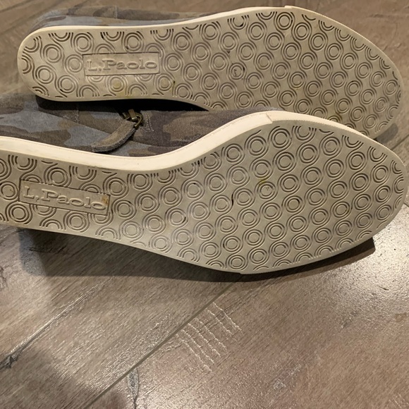 Cute on-the-go wedge - Picture 5 of 6